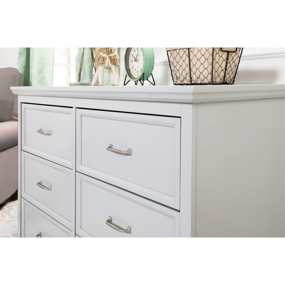Foothill-Louis 6-Drawer Dresser