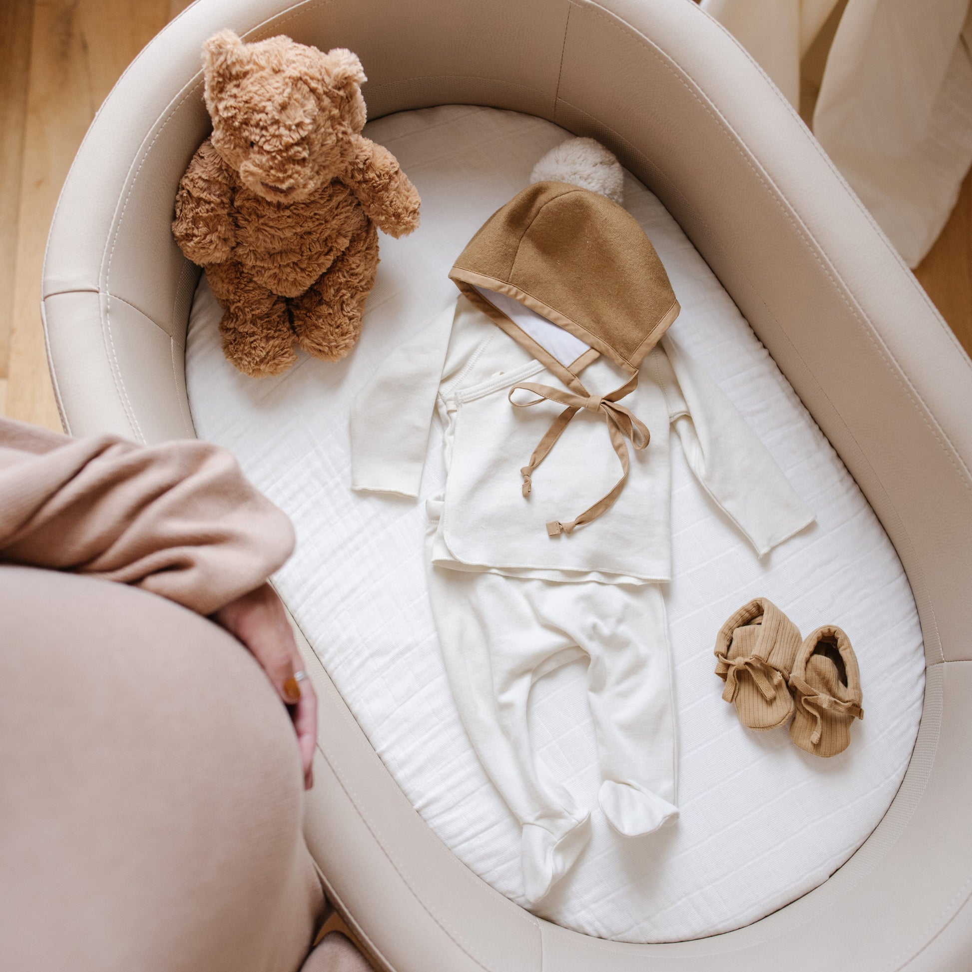 M26834GMLB,babyletto x GATHRE Capsule Bassinet in Millet