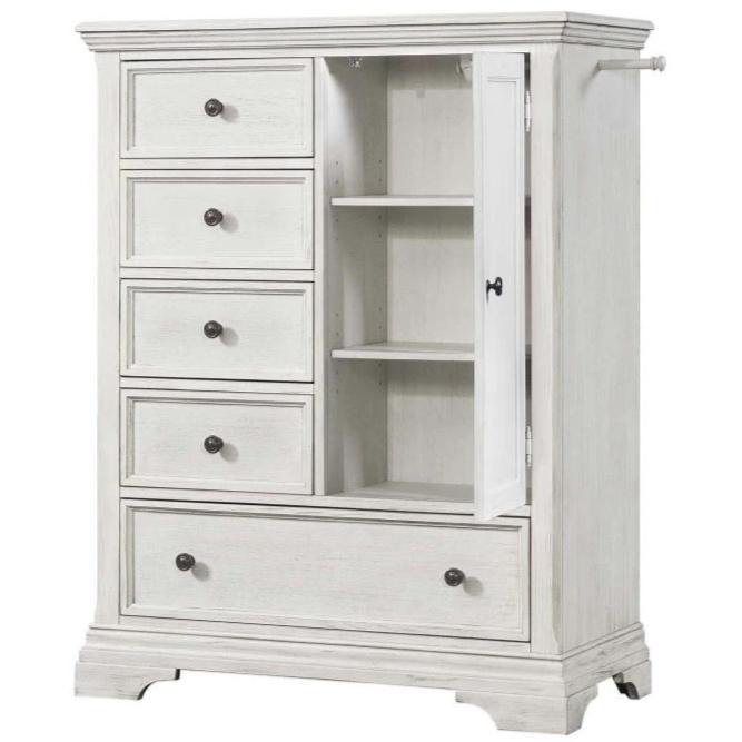 Olivia Chifforobe