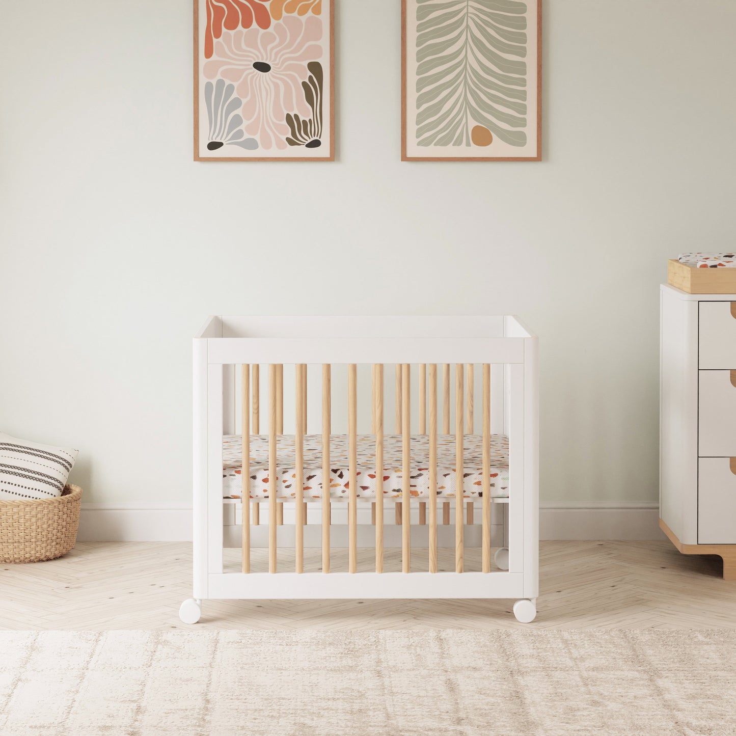 M23401WN,Yuzu 8-in-1 Convertible Crib w/All-Stages Conversion Kits in White/Natural