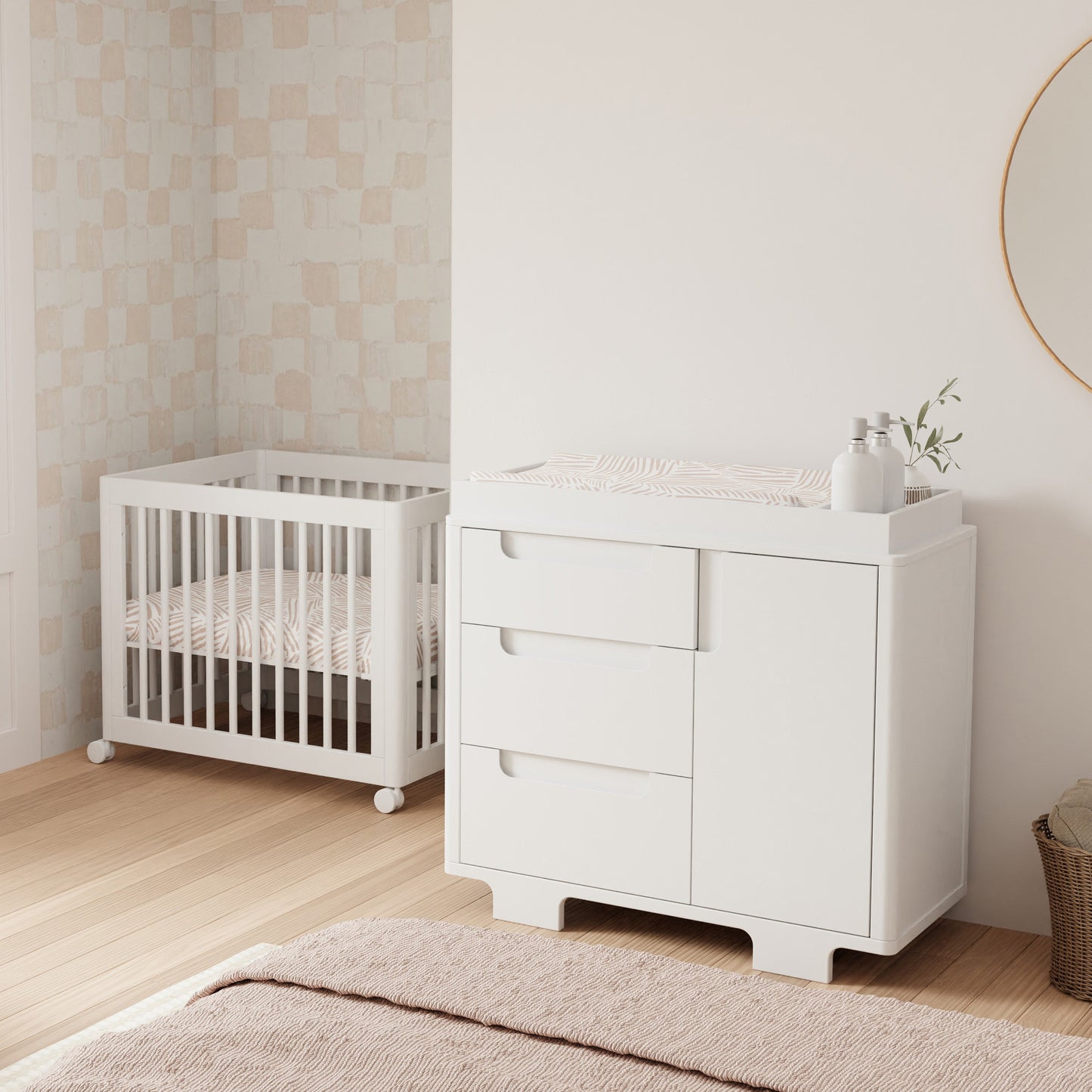M23401W,Yuzu 8-in-1 Convertible Crib w/All-Stages Conversion Kits in White