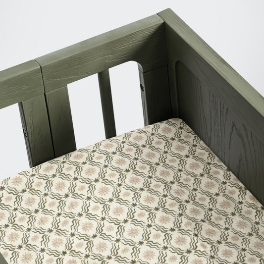 T34334JSR,Nate Berkus x Babyletto All-Stages Bassinet Sheet in Juniper Star