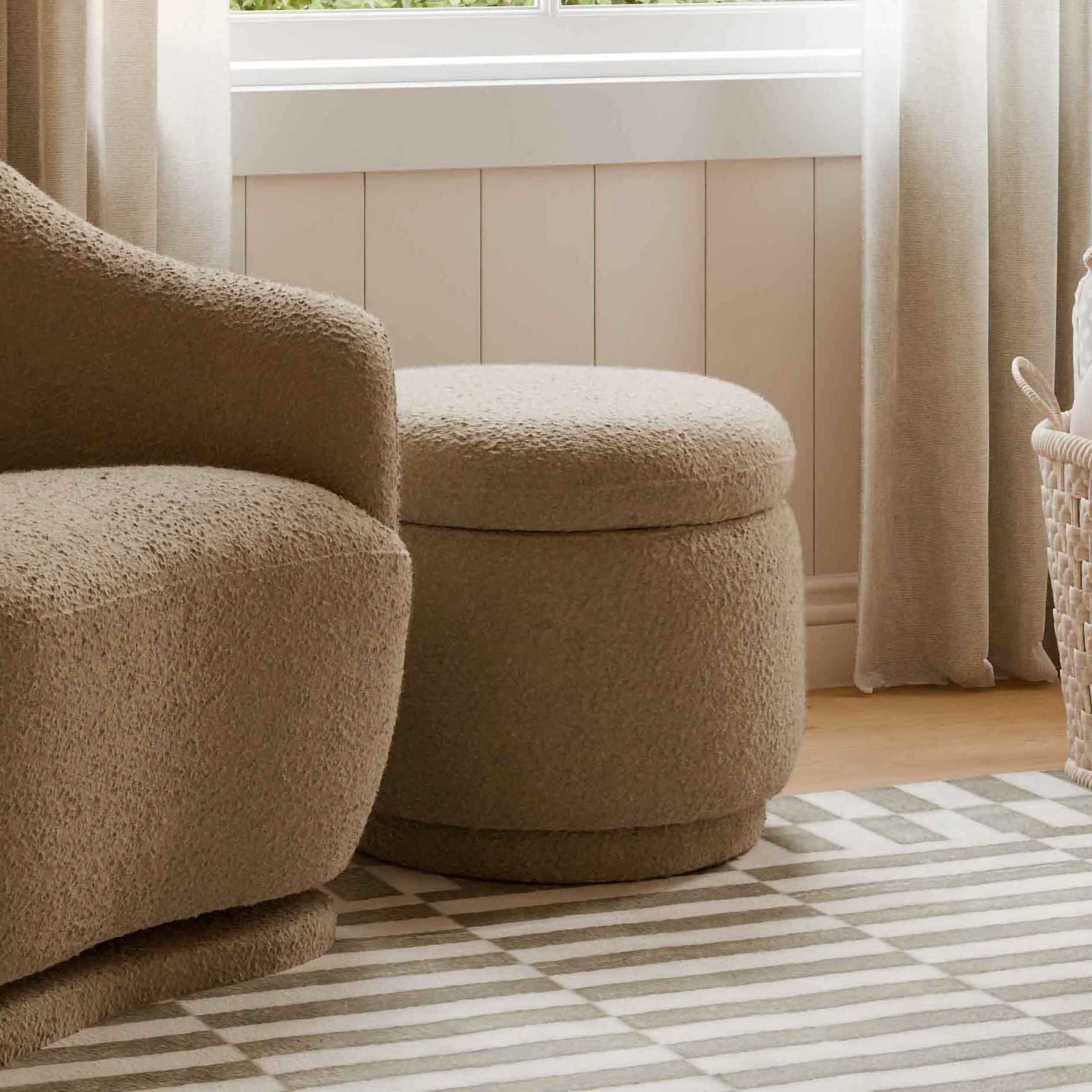 M22985SAB,Enoki Storage Ottoman in Sand Boucle