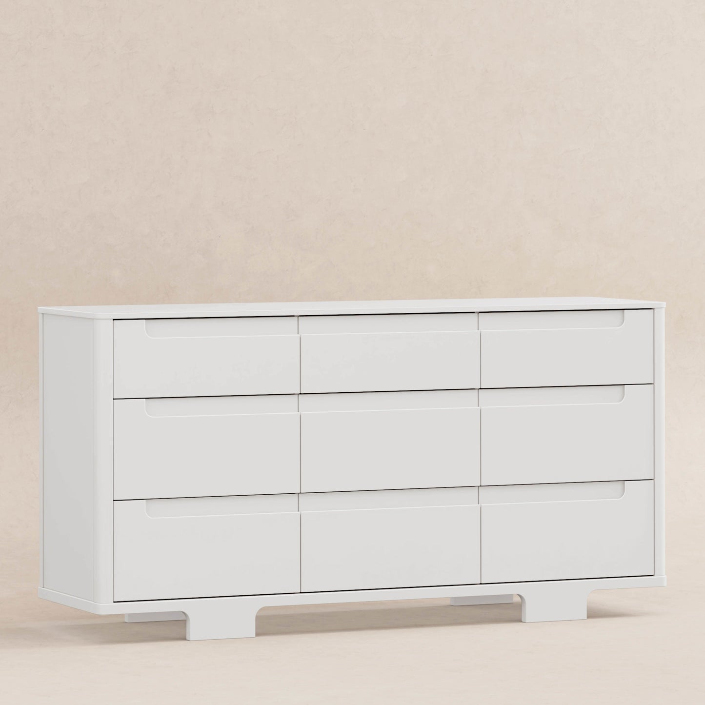 M23428W,Yuzu 9-Drawer Dresser  Assembled in White