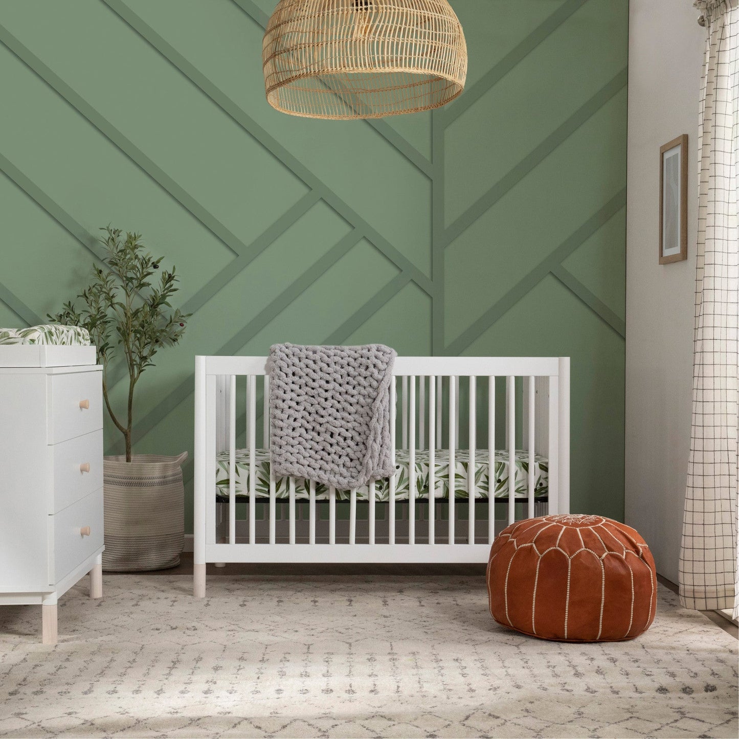 M12901WNX,Gelato 4-in-1 Convertible Crib w/Toddler Conversion Kit in White  NX Feet