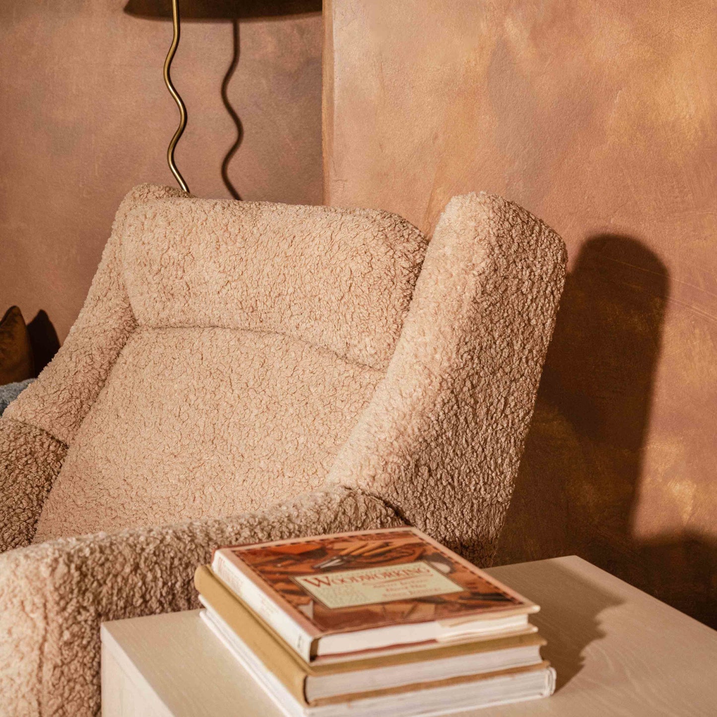 M11283CSG,Kiwi Deluxe Power Glider Recliner w/Heat&Massage in Chai Shearling
