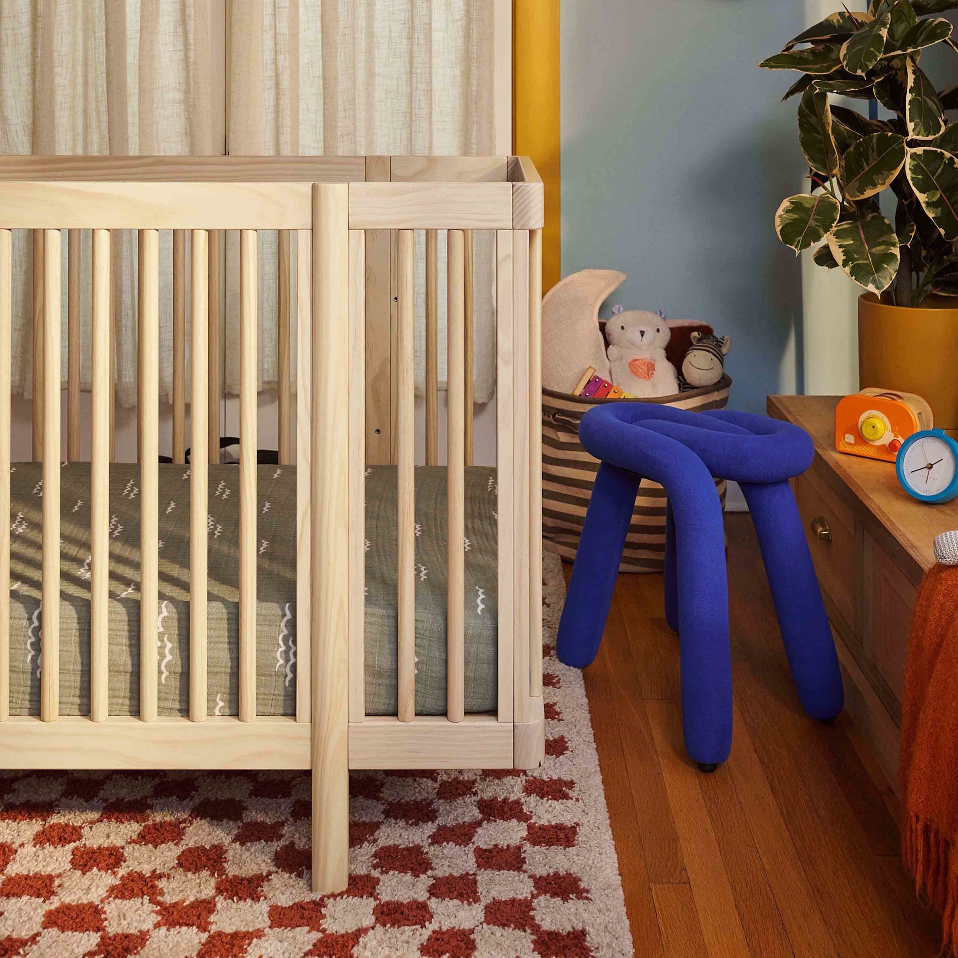 M29880BD,Pogo 8-in-1 Convertible Crib w/All-Stages Conversion Kits in Blonde