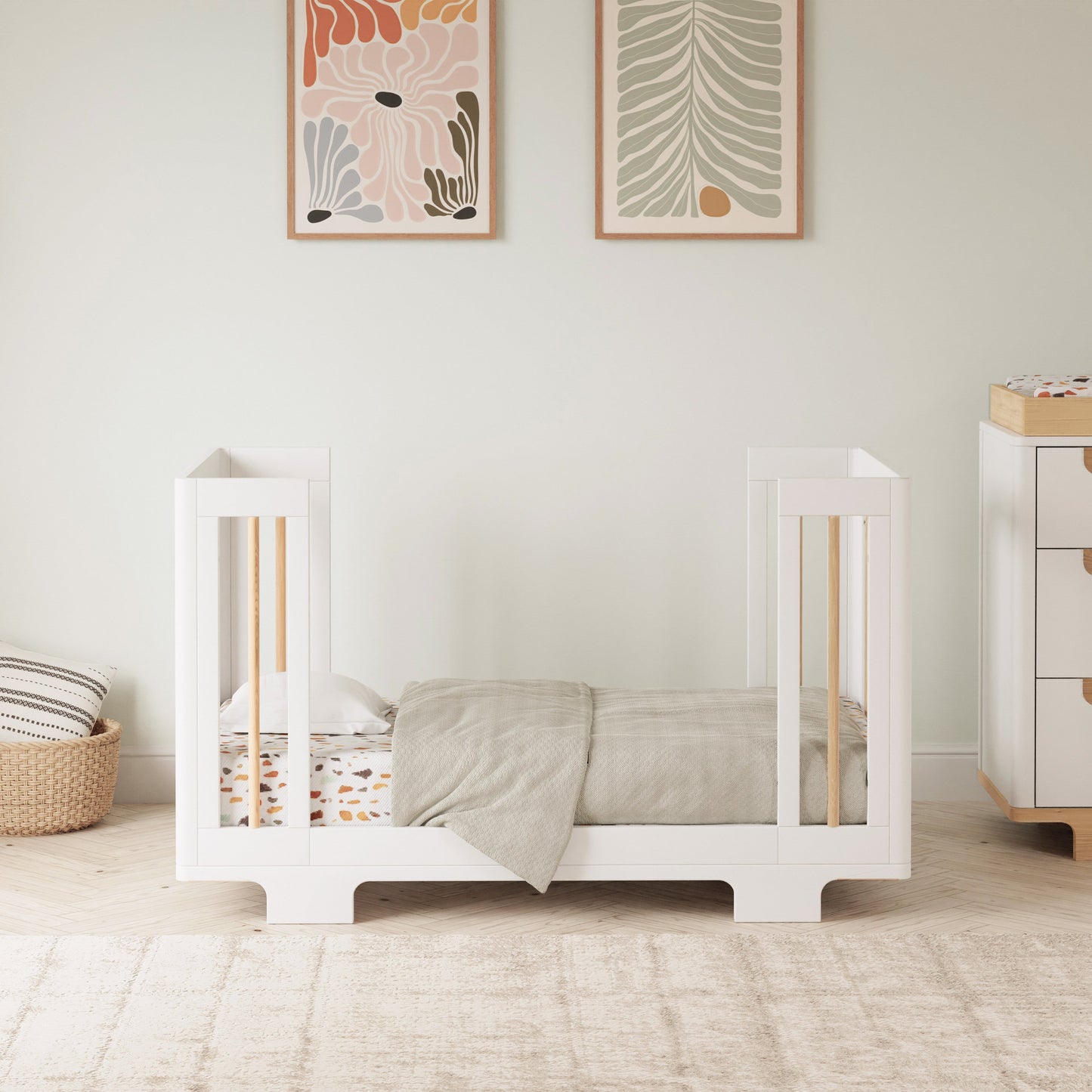 M23401WN,Yuzu 8-in-1 Convertible Crib w/All-Stages Conversion Kits in White/Natural