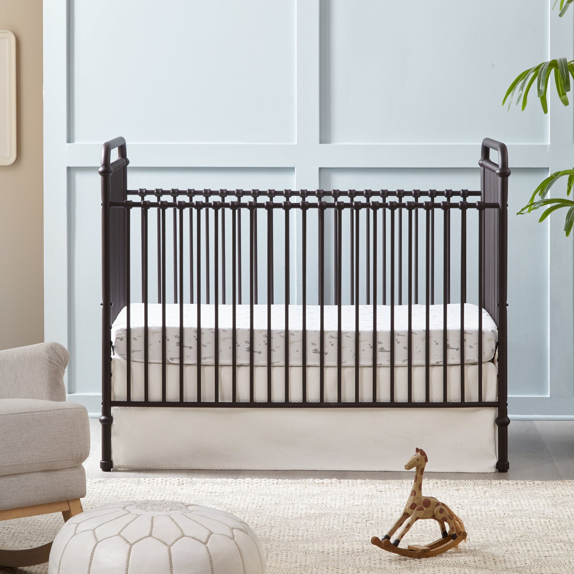 B15501UR,Abigail 3-in-1 Convertible Crib in Vintage Iron