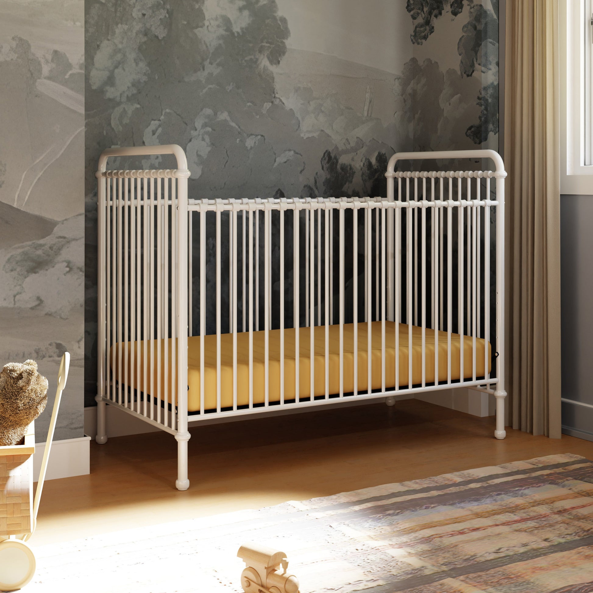 B15501WX,Abigail 3-in-1 Convertible Crib in Washed White