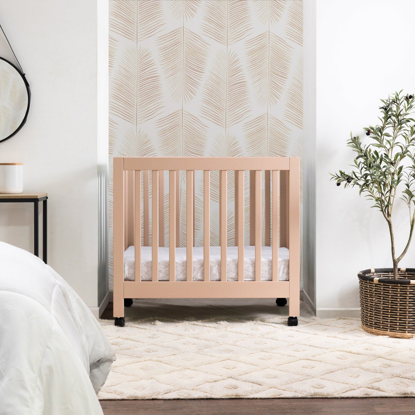 M6698CYN,Origami Mini Crib in Canyon