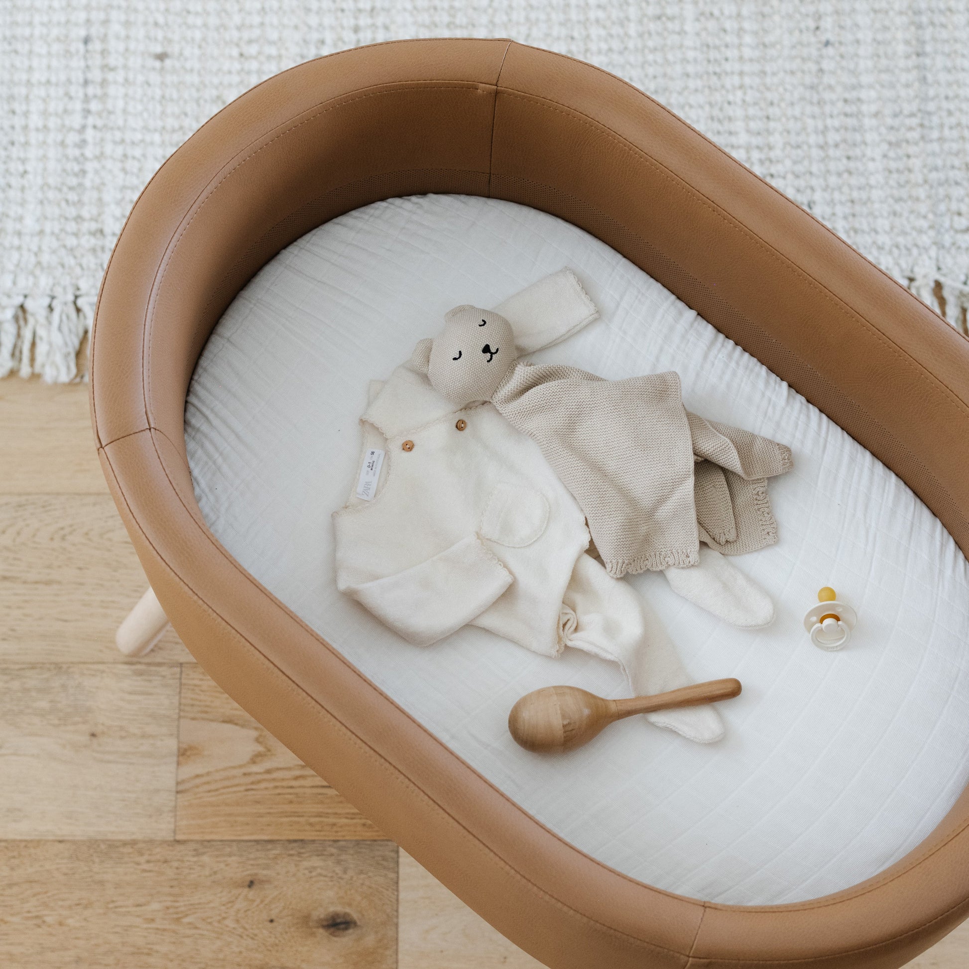 M26834GCLB,babyletto x GATHRE Capsule Bassinet in Camel