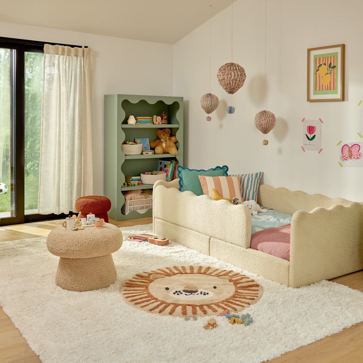 M31685CSG,Mushroom Pouf in Chai Shearling